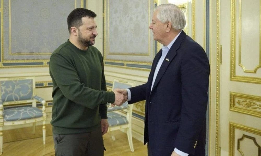 Σχέδιο Τράμπ για τον πόλεμο στην Ουκρανία "αδειάζει" Ζελένσκι και ΕΕ! Οι προβλέψεις και τα σκοτεινά σημεία του
